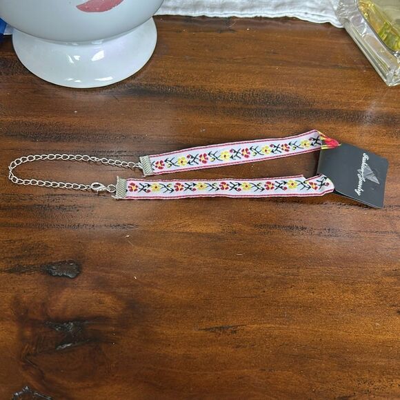 Fashion Jewelry Choker silver color and cloth material NWT - Picture 2 of 5